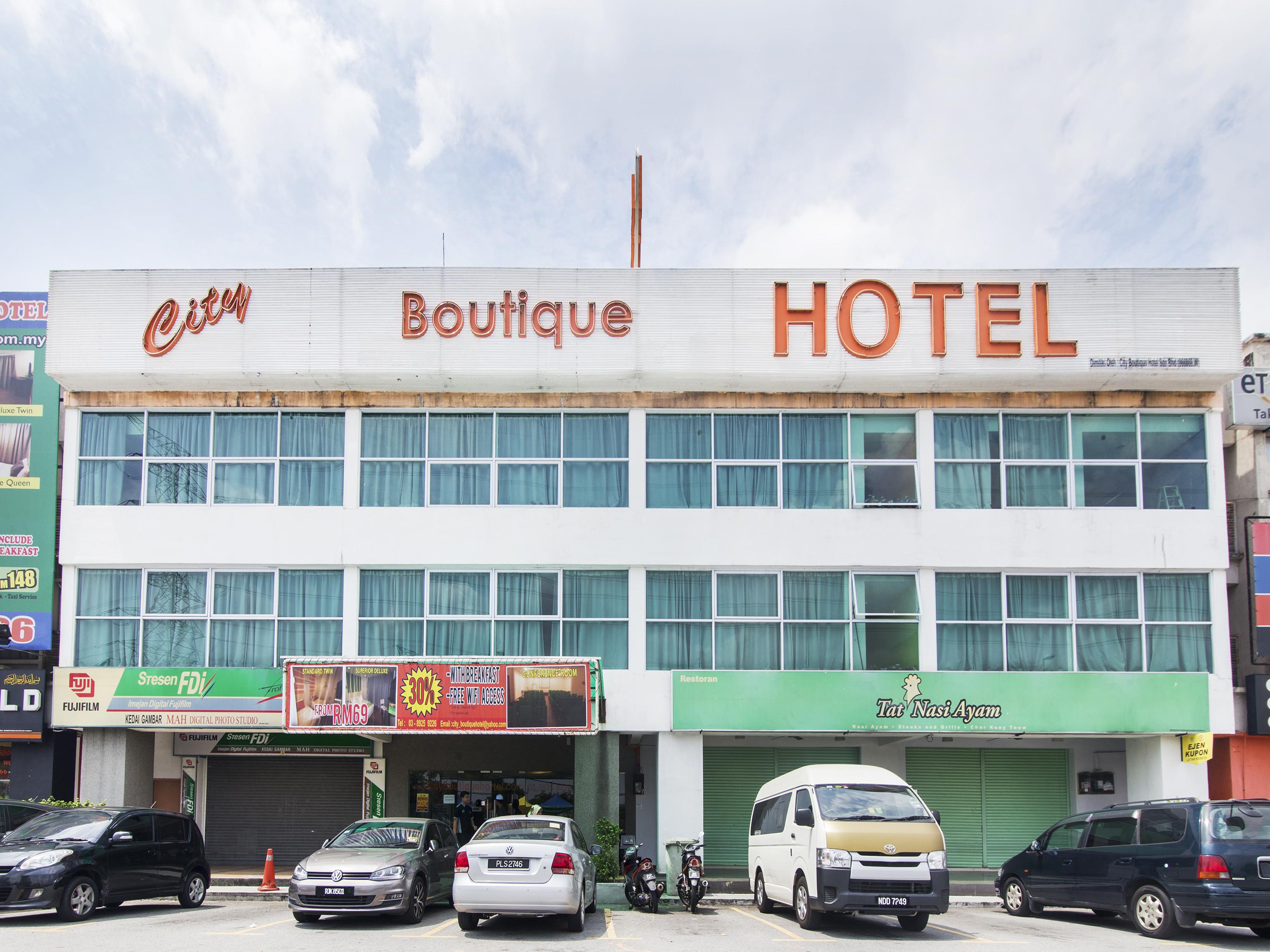 OYO 419 City Boutique Hotel Bangi Extérieur photo