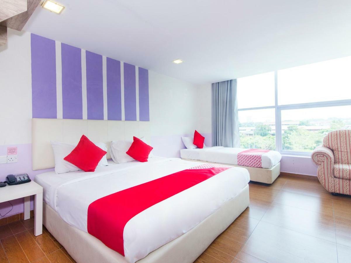 OYO 419 City Boutique Hotel Bangi Extérieur photo