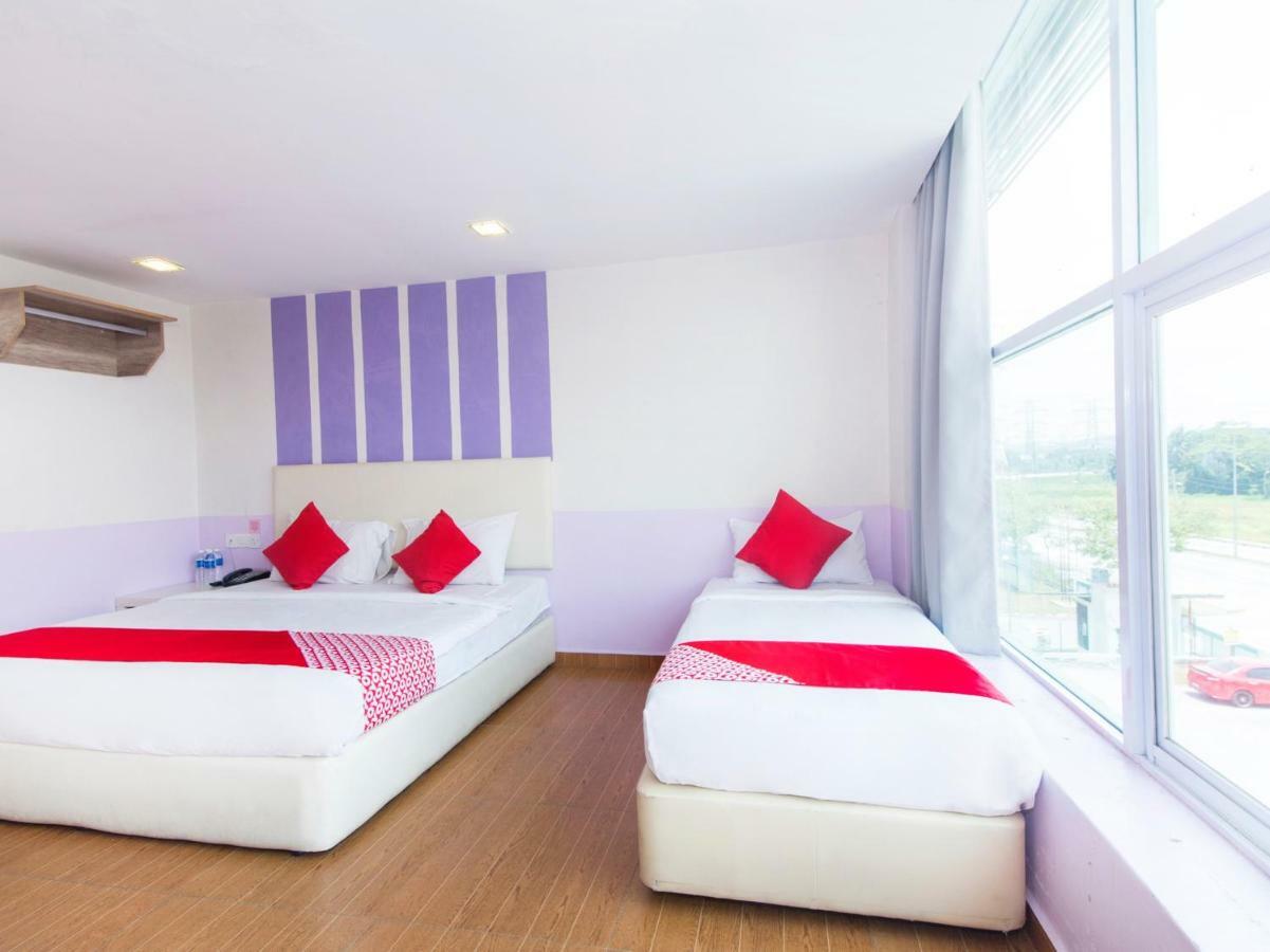 OYO 419 City Boutique Hotel Bangi Extérieur photo