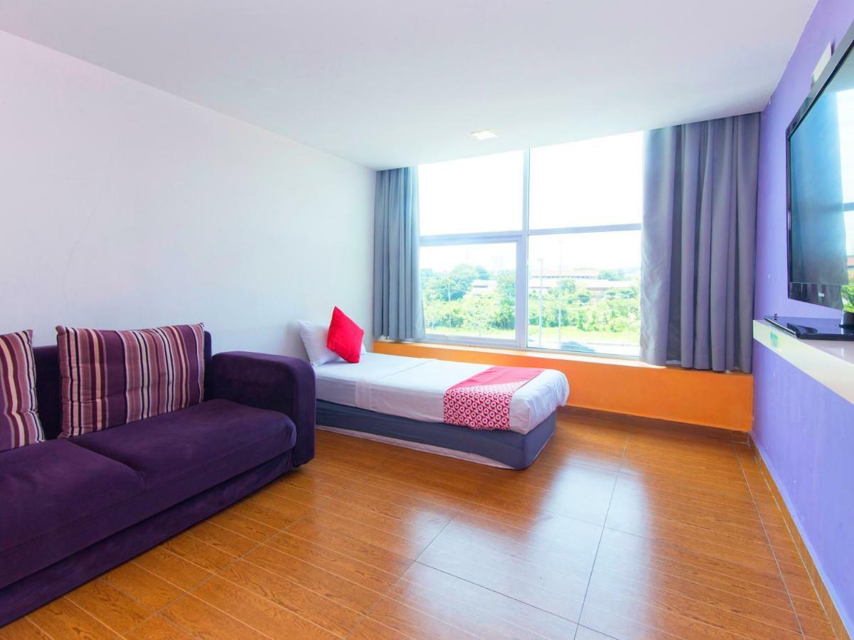 OYO 419 City Boutique Hotel Bangi Extérieur photo