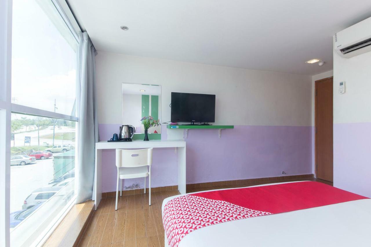 OYO 419 City Boutique Hotel Bangi Extérieur photo